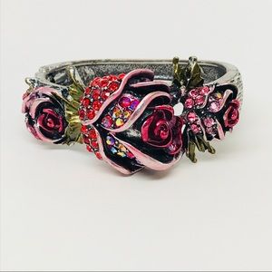 Bangle Bracelet with Red and Pink Rhinestones